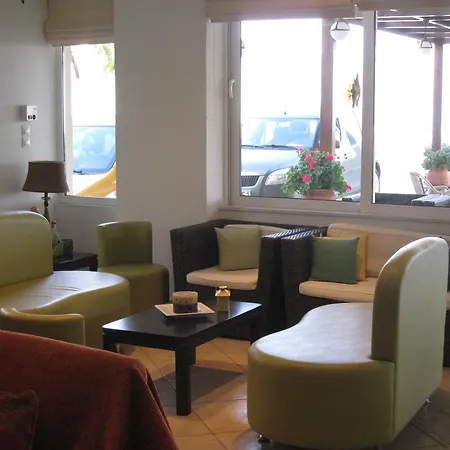 Alma Hotel 2*